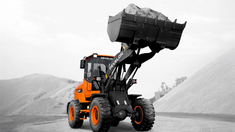 Cargadores Frontales DEVELON Cargador frontal SD200