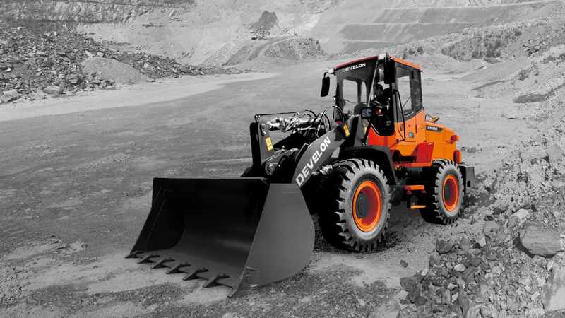 Cargadores Frontales DEVELON Cargador frontal SD200