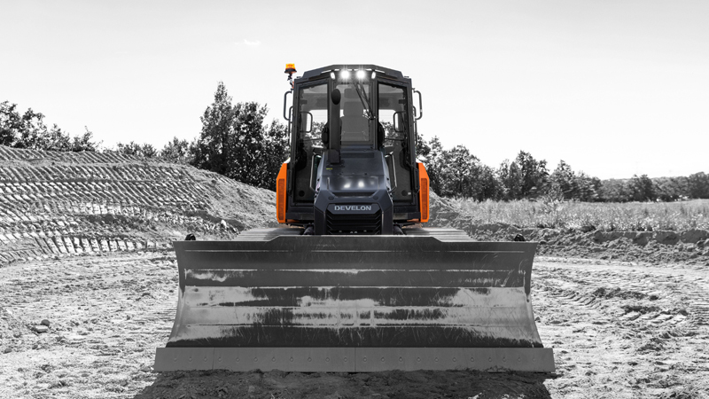 Dozers (Topadoras) DEVELON DD130