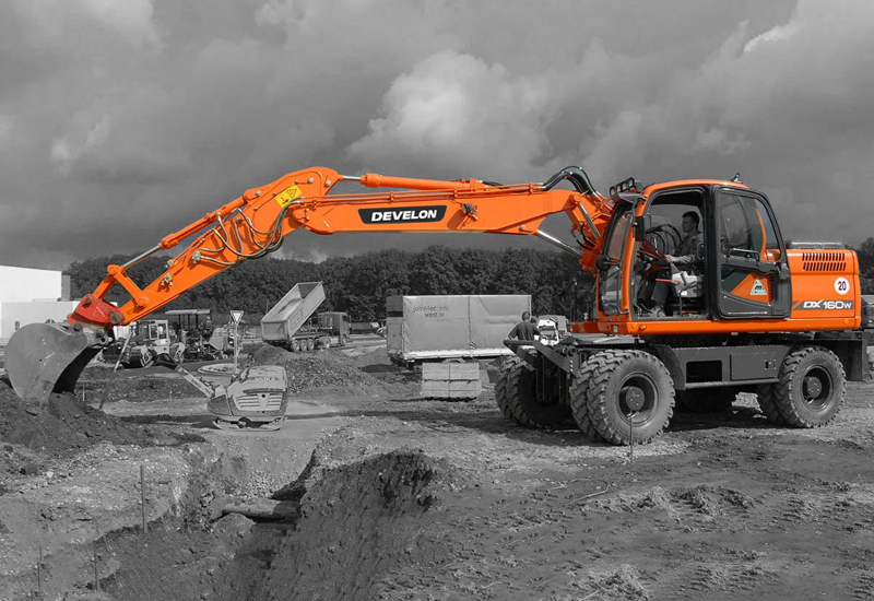 Excavadoras sobre Neumáticos DEVELON Imagen