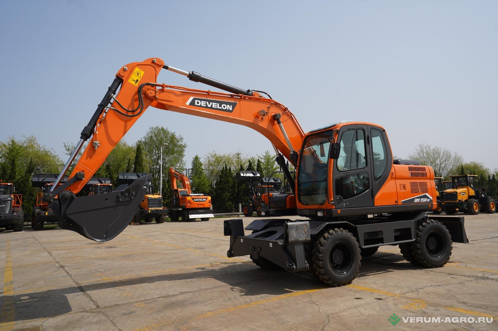 Excavadoras sobre Neumáticos DEVELON Imagen