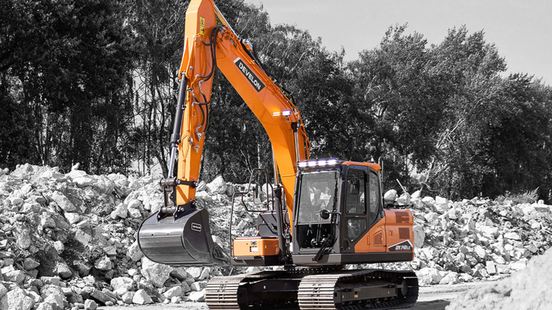 Excavadoras sobre Orugas DEVELON Excavadora DX140LC