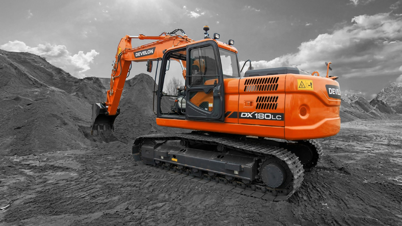 Excavadoras sobre Orugas DEVELON Excavadora DX180LC