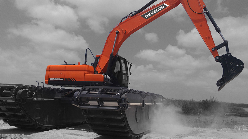 Aplicaciones Especiales DEVELON DX225 AM